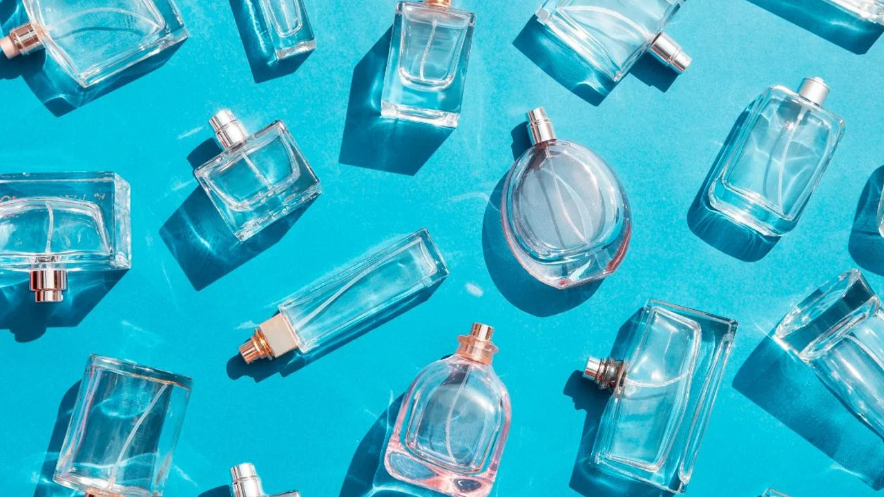 Parfümü Plastik Şişelere Aktarmanın Zararları